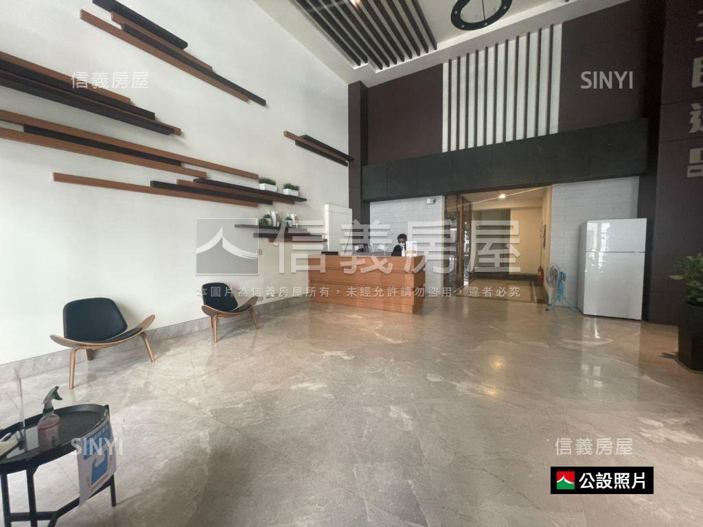 來看這間三民逸品溫馨平車房屋室內格局與周邊環境