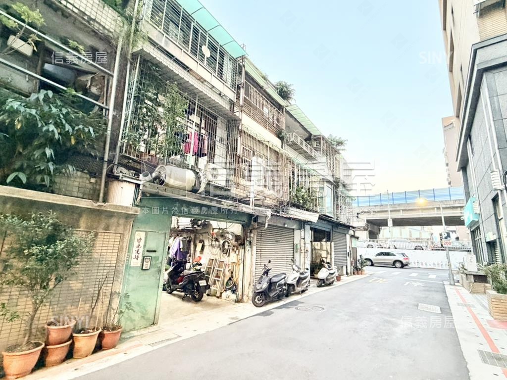 都市更新整合洽談中（１）房屋室內格局與周邊環境