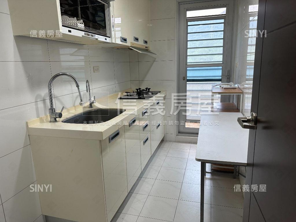 伴月灣山景河景高樓珠寶盒房屋室內格局與周邊環境