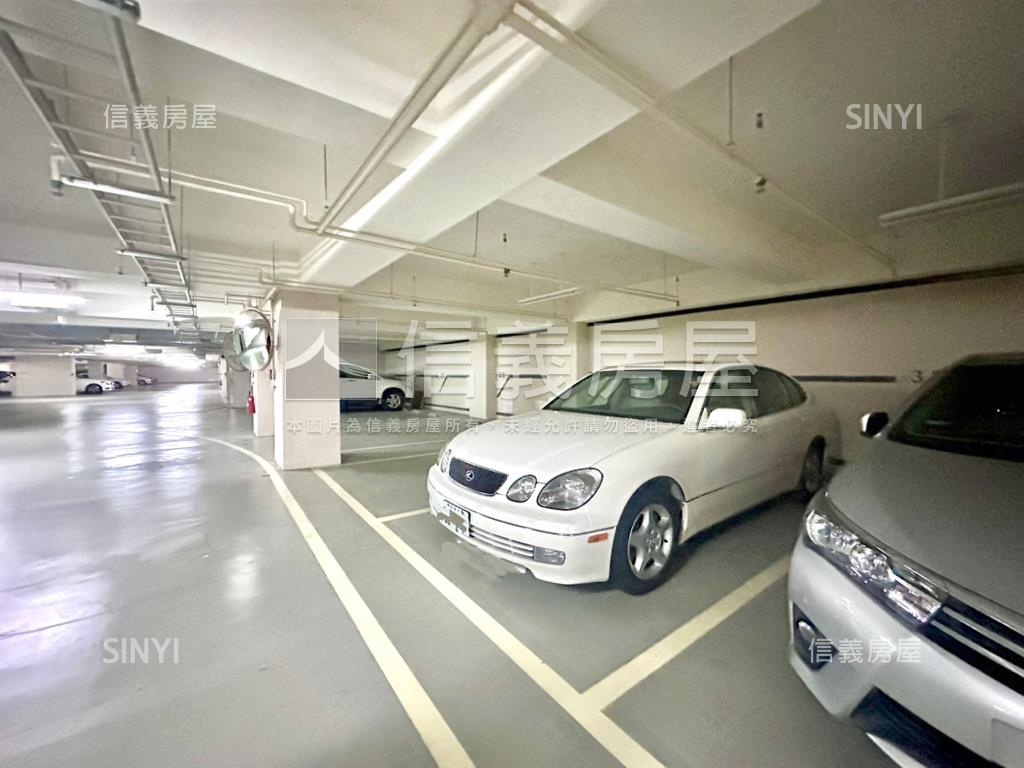 天鵝堡稀有好格局三房平車房屋室內格局與周邊環境