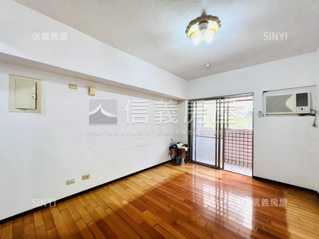 清新森活小資電梯兩房房屋室內格局與周邊環境