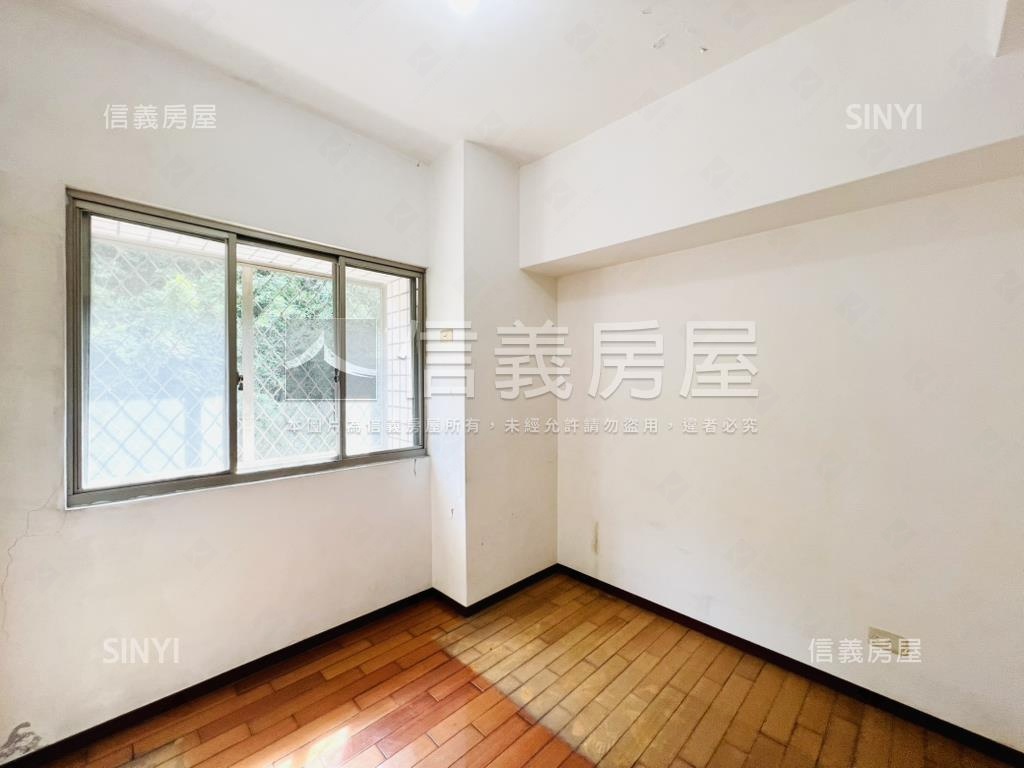 清新森活小資電梯兩房房屋室內格局與周邊環境