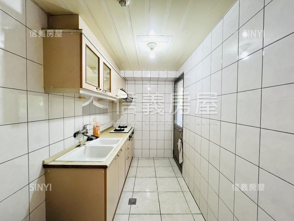 清新森活小資電梯兩房房屋室內格局與周邊環境