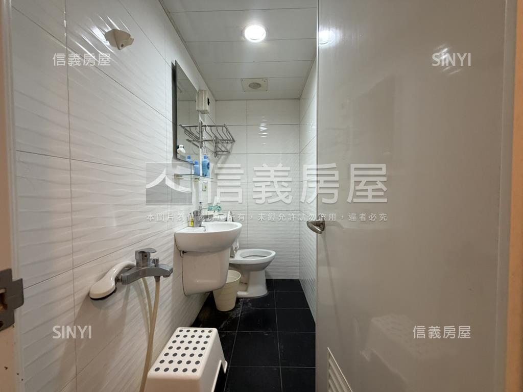 景安捷運美屋兩房兩衛房屋室內格局與周邊環境