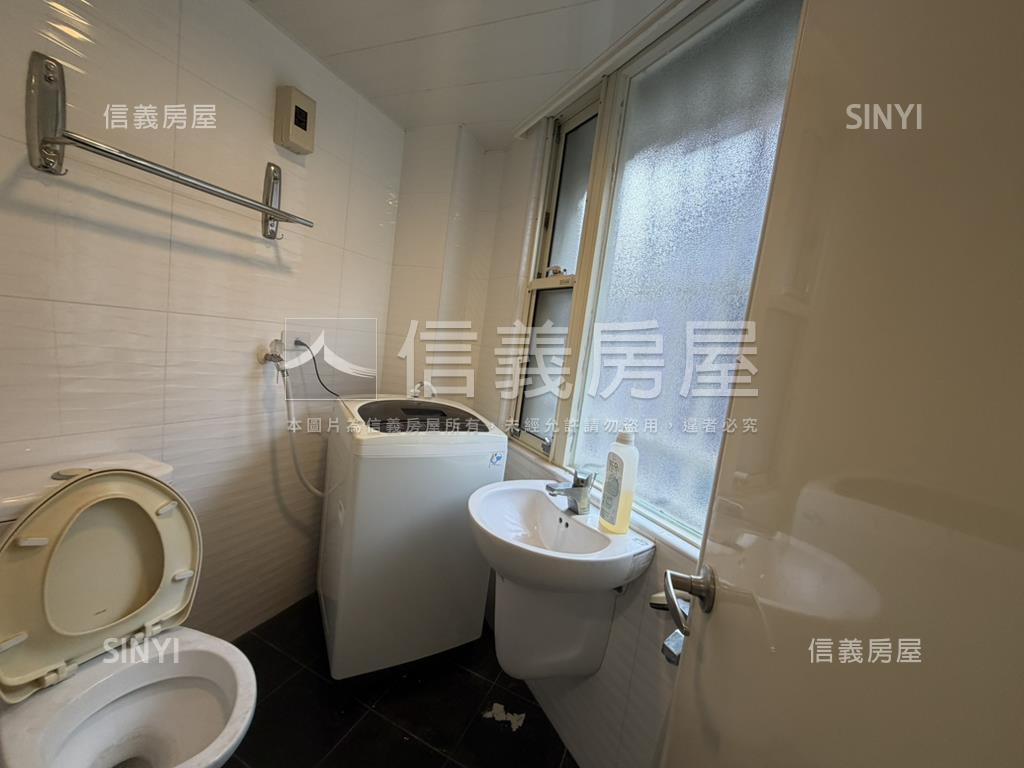 景安捷運美屋兩房兩衛房屋室內格局與周邊環境