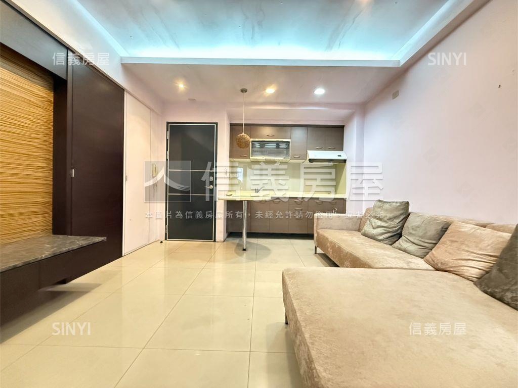 西門捷運一房一廳套房房屋室內格局與周邊環境