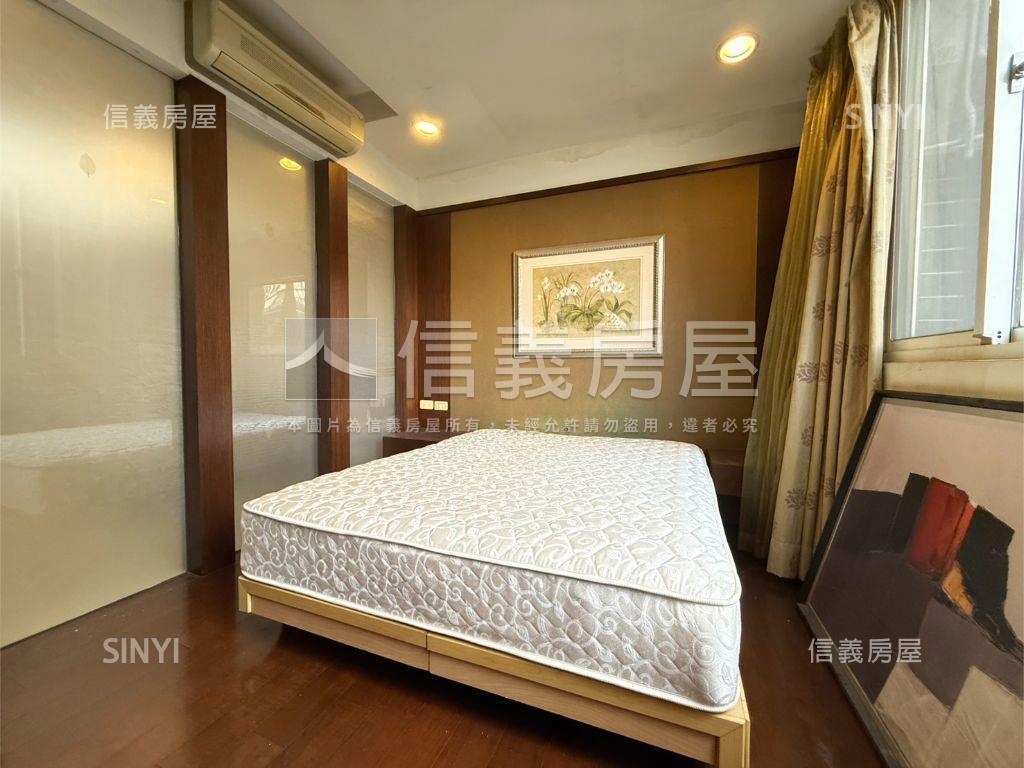 西門捷運一房一廳套房房屋室內格局與周邊環境