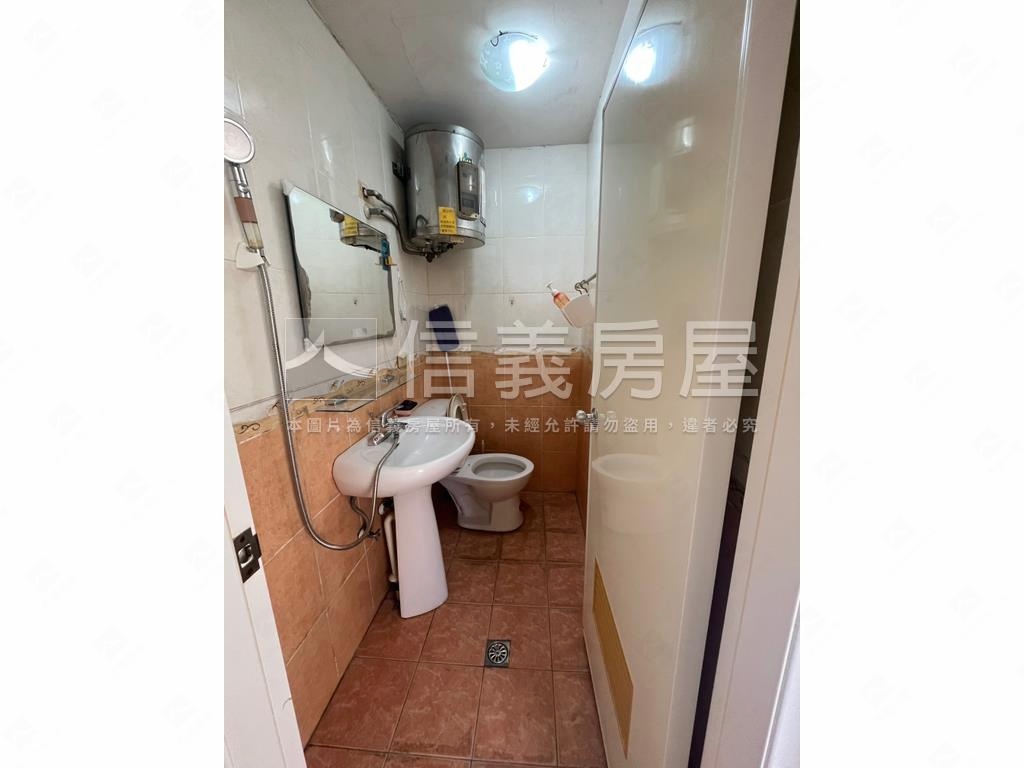 收租聖品近火車站四套房房屋室內格局與周邊環境