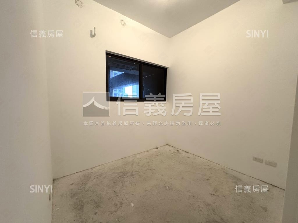 皇普三房車位美宅房屋室內格局與周邊環境