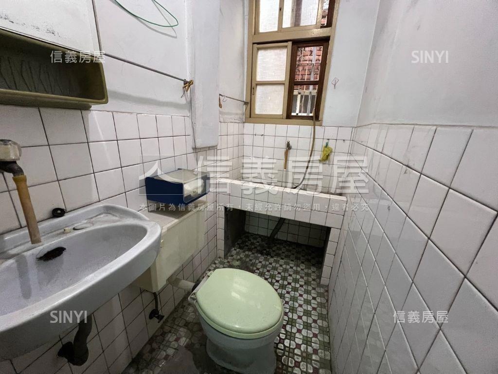 草屯鬧中取靜退休宅房屋室內格局與周邊環境