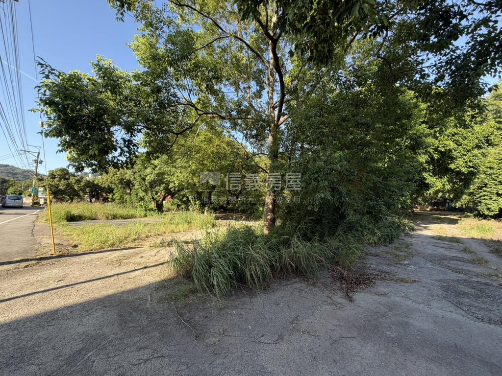 后豐鐵馬道旁臨路農地房屋室內格局與周邊環境