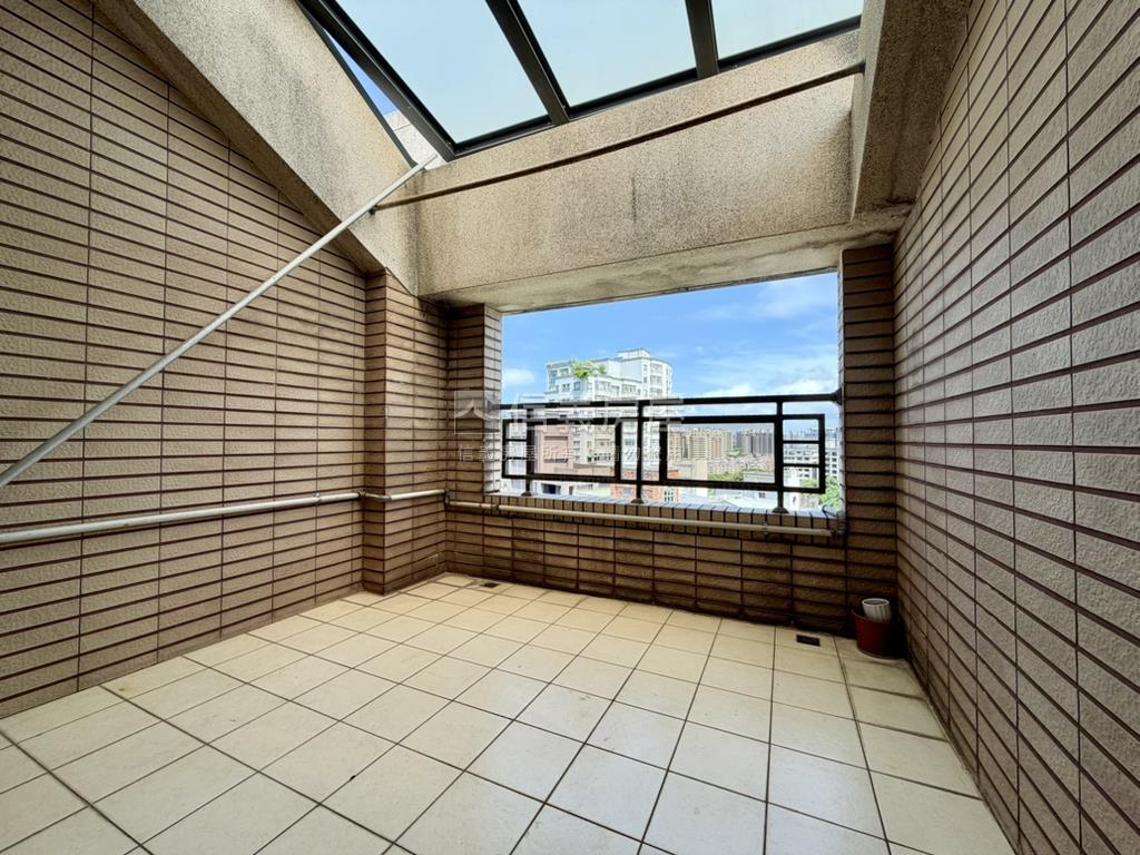 天域稀有樓中樓大空間房屋室內格局與周邊環境