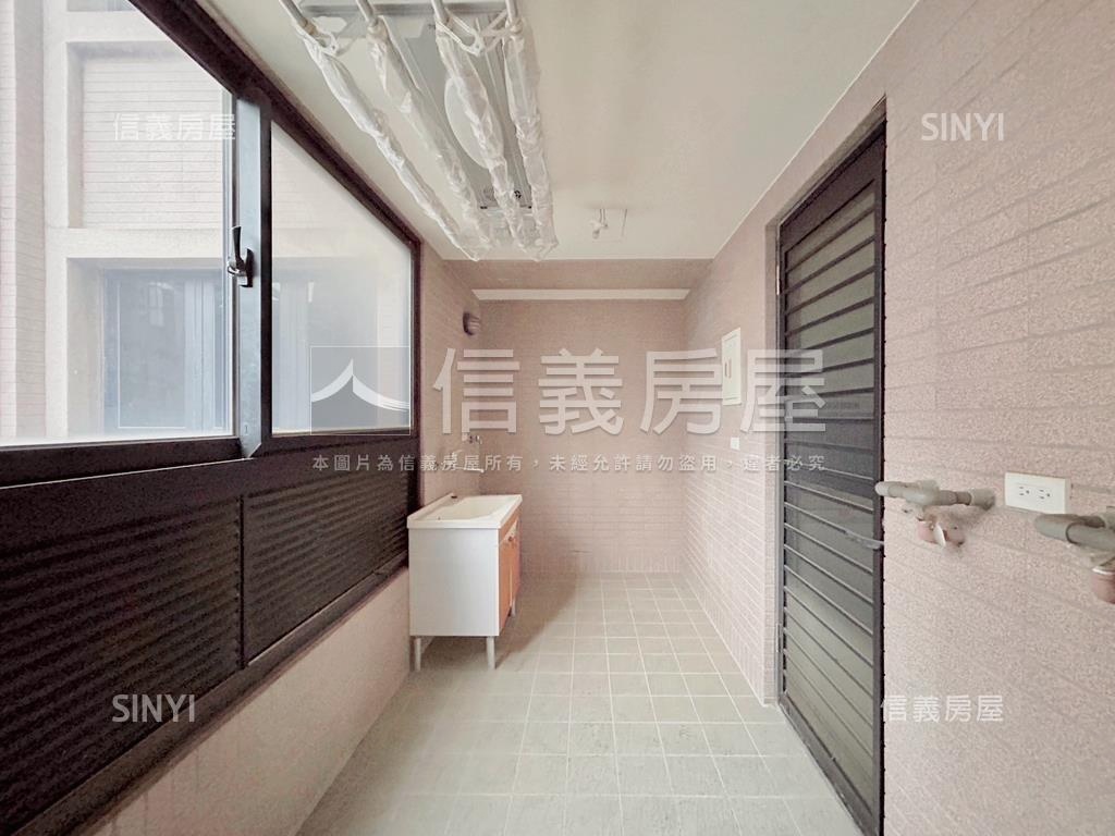 德鑫Ａ＋７㊝鋼骨視野鉅作房屋室內格局與周邊環境