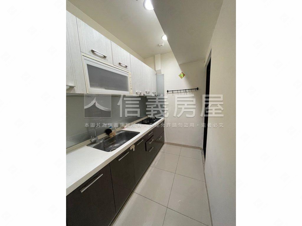 上河國大兩房兩衛附平車房屋室內格局與周邊環境