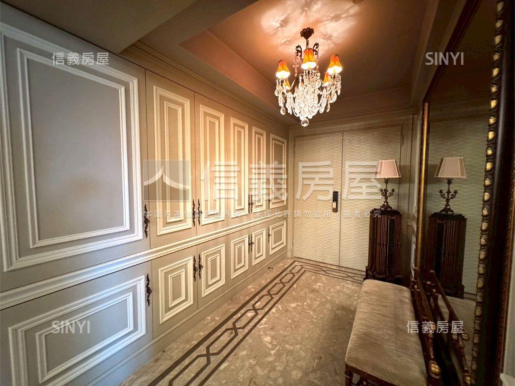 由鉅藏玉高樓裝潢戶房屋室內格局與周邊環境