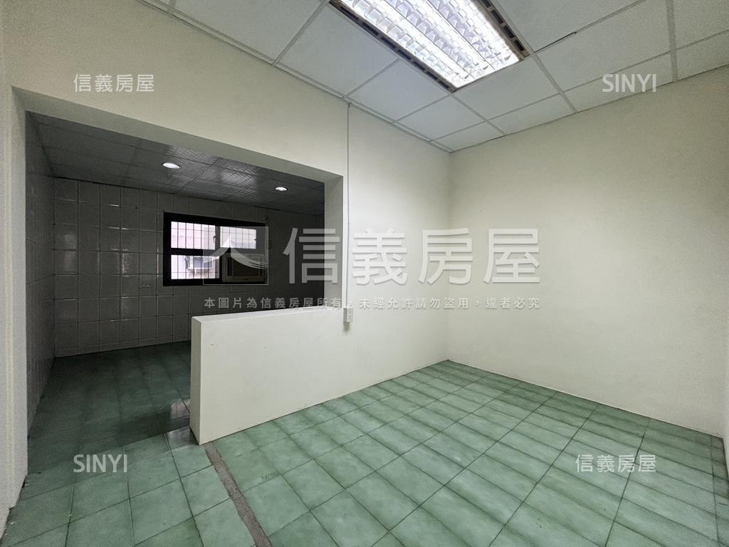 民有街‧復古透天房屋室內格局與周邊環境