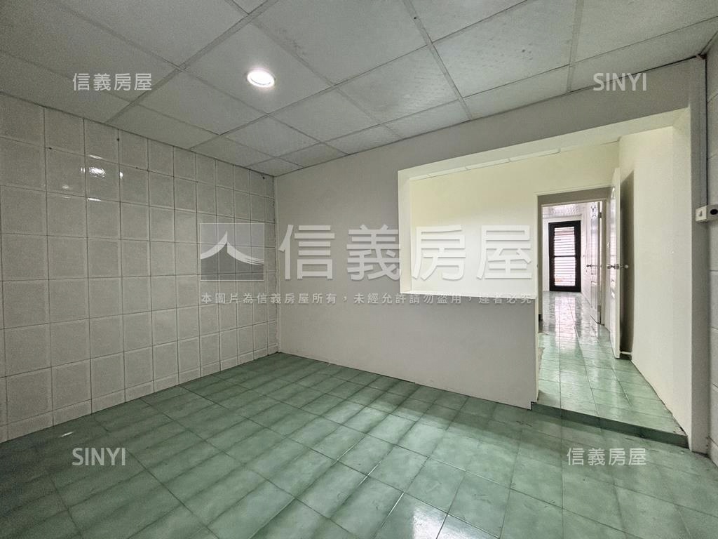 民有街‧復古透天房屋室內格局與周邊環境