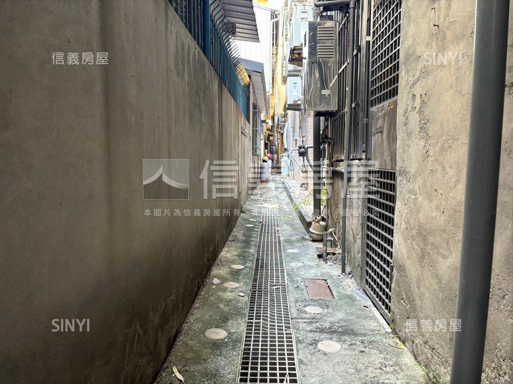 民有街‧復古透天房屋室內格局與周邊環境