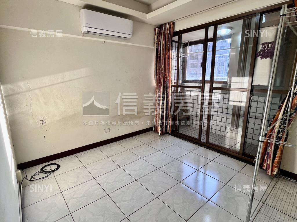 美村建設三房有車位房屋室內格局與周邊環境