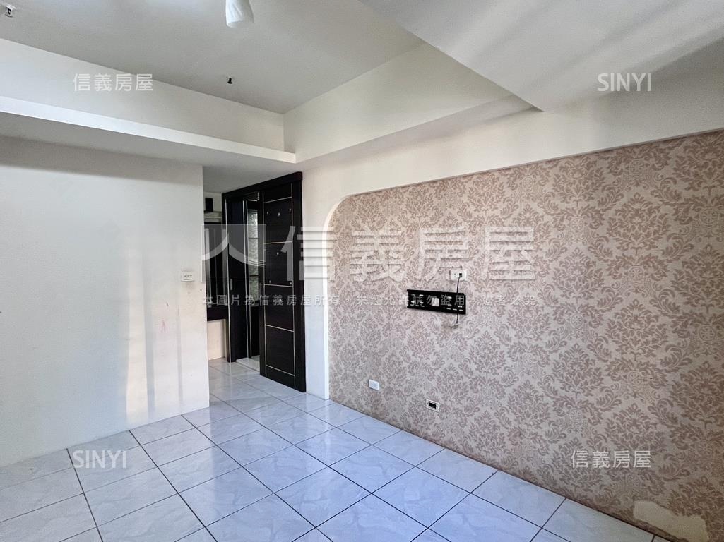 美村建設三房有車位房屋室內格局與周邊環境