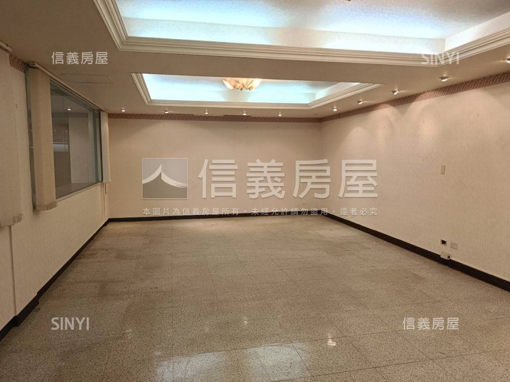 信義區三角窗面寬企業總部房屋室內格局與周邊環境