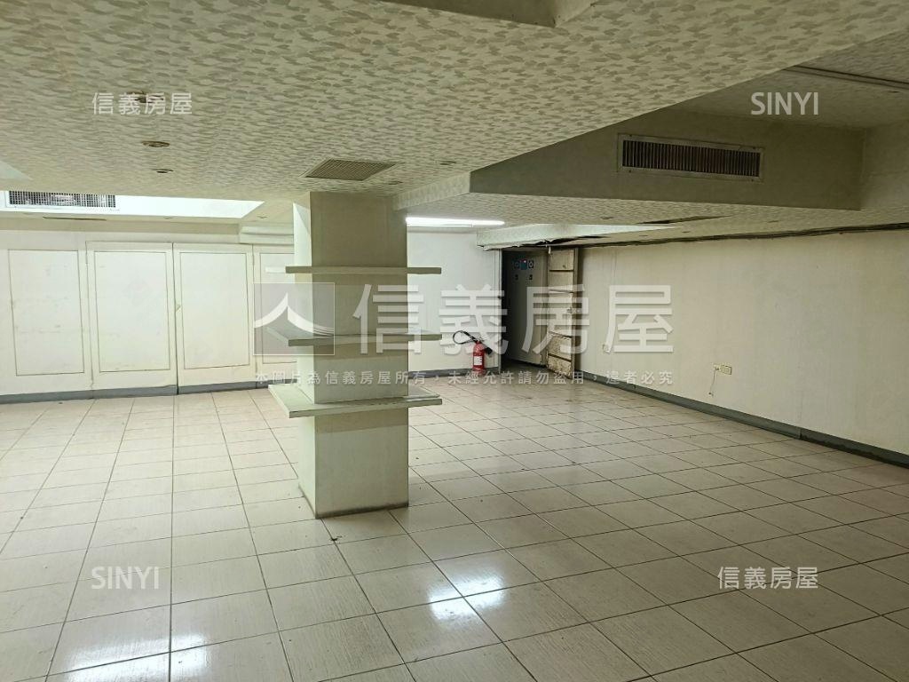 信義區三角窗面寬企業總部房屋室內格局與周邊環境