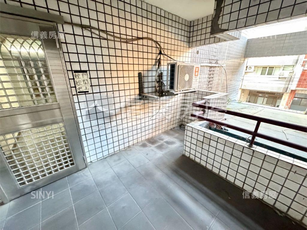 書香名廈後棟五套房屋室內格局與周邊環境