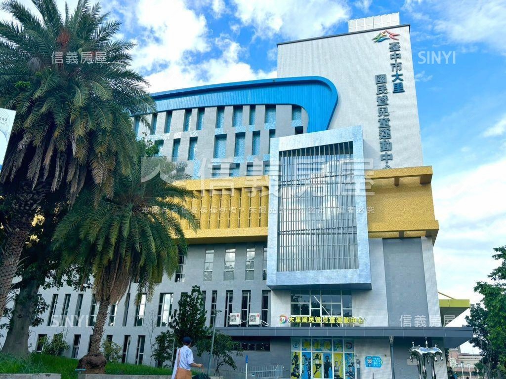 書香名廈後棟五套房屋室內格局與周邊環境