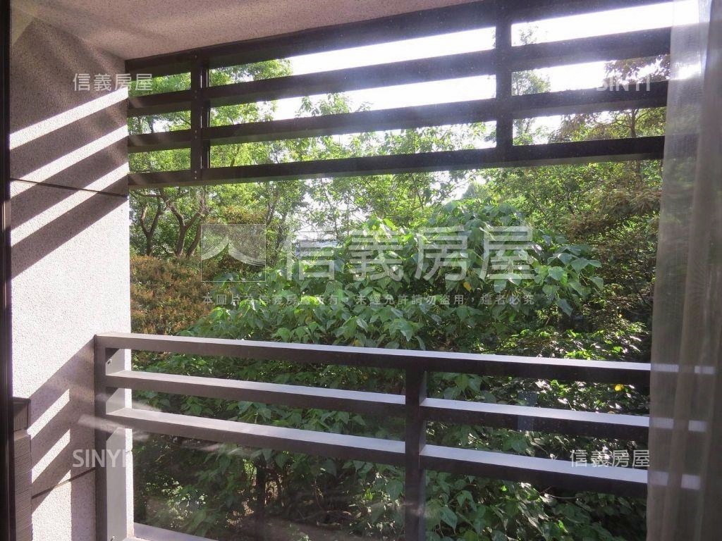 悠美精緻美妝三房車位房屋室內格局與周邊環境