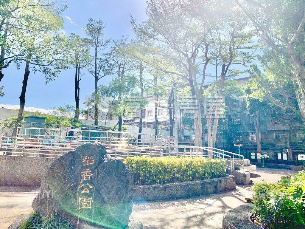 悠美精緻美妝三房車位房屋室內格局與周邊環境