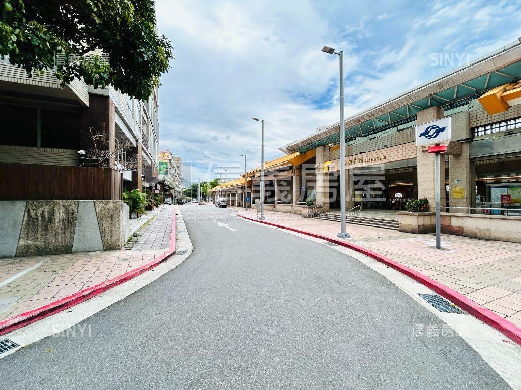 悠美精緻美妝三房車位房屋室內格局與周邊環境