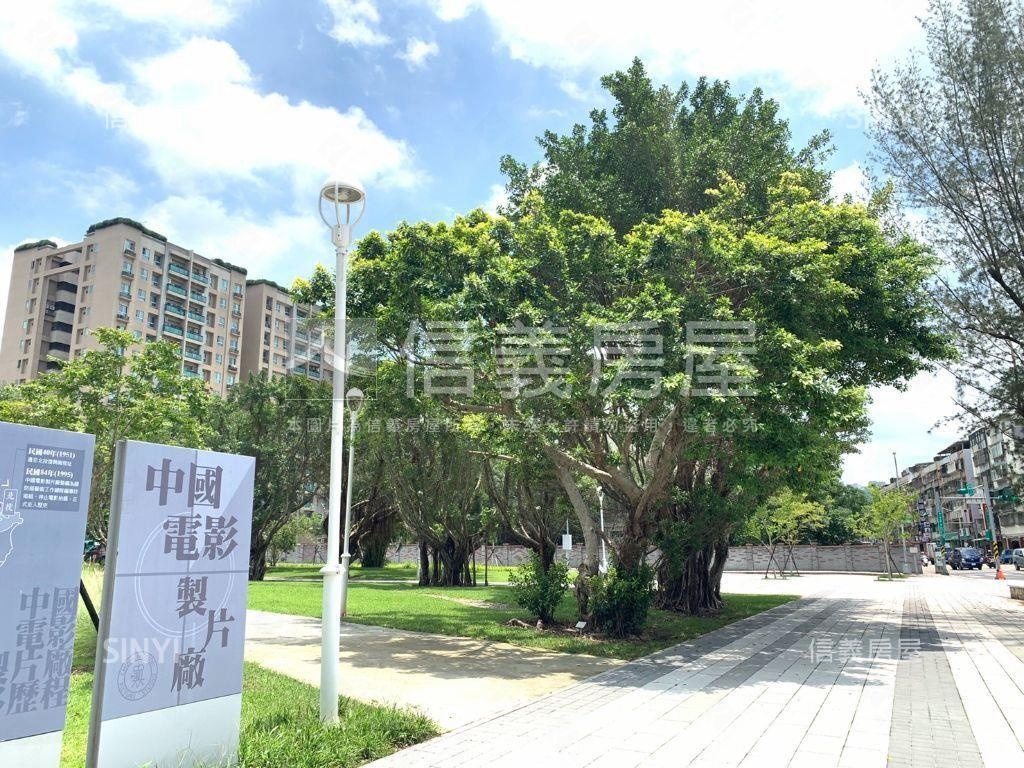 悠美精緻美妝三房車位房屋室內格局與周邊環境