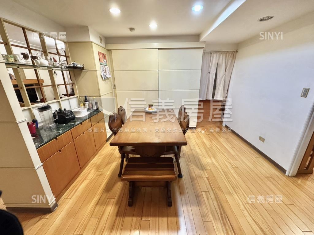 專任！長慶敦煌５房美屋房屋室內格局與周邊環境