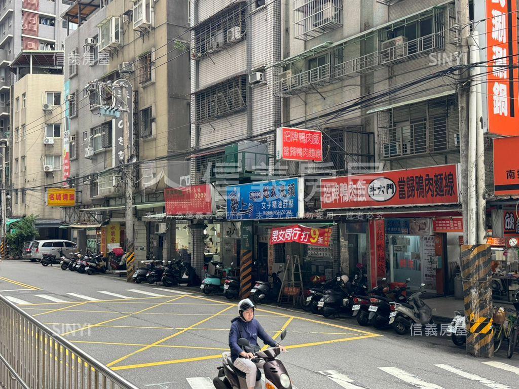 南方之星黃金店面房屋室內格局與周邊環境