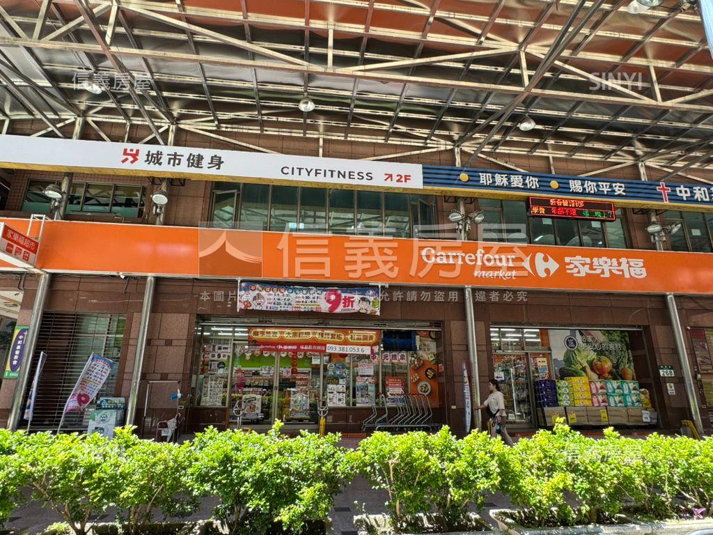 南方之星黃金店面房屋室內格局與周邊環境