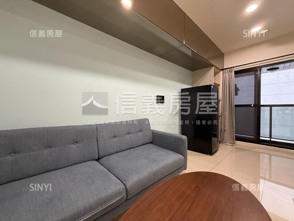 亞灣區輕屋齡質感兩房房屋室內格局與周邊環境