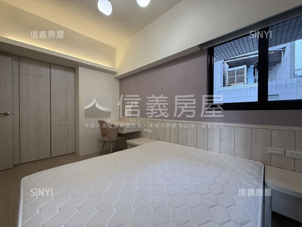 亞灣區輕屋齡質感兩房房屋室內格局與周邊環境