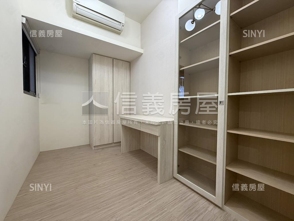 亞灣區輕屋齡質感兩房房屋室內格局與周邊環境