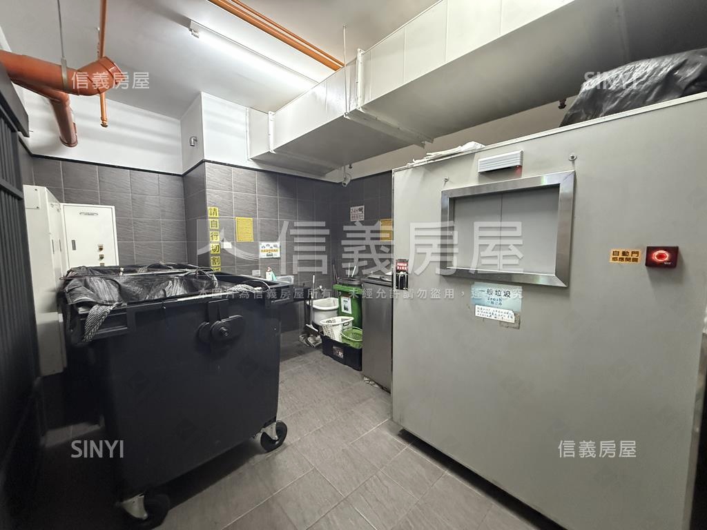 亞灣區輕屋齡質感兩房房屋室內格局與周邊環境