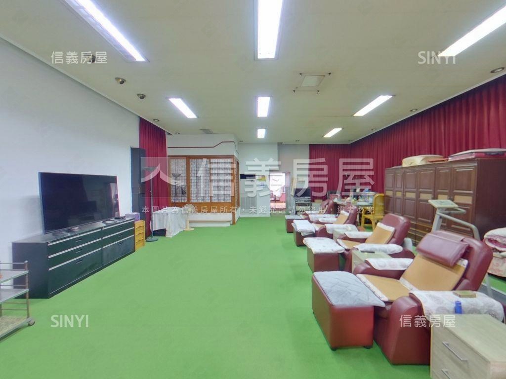 大面寬活路角間住商大透天房屋室內格局與周邊環境