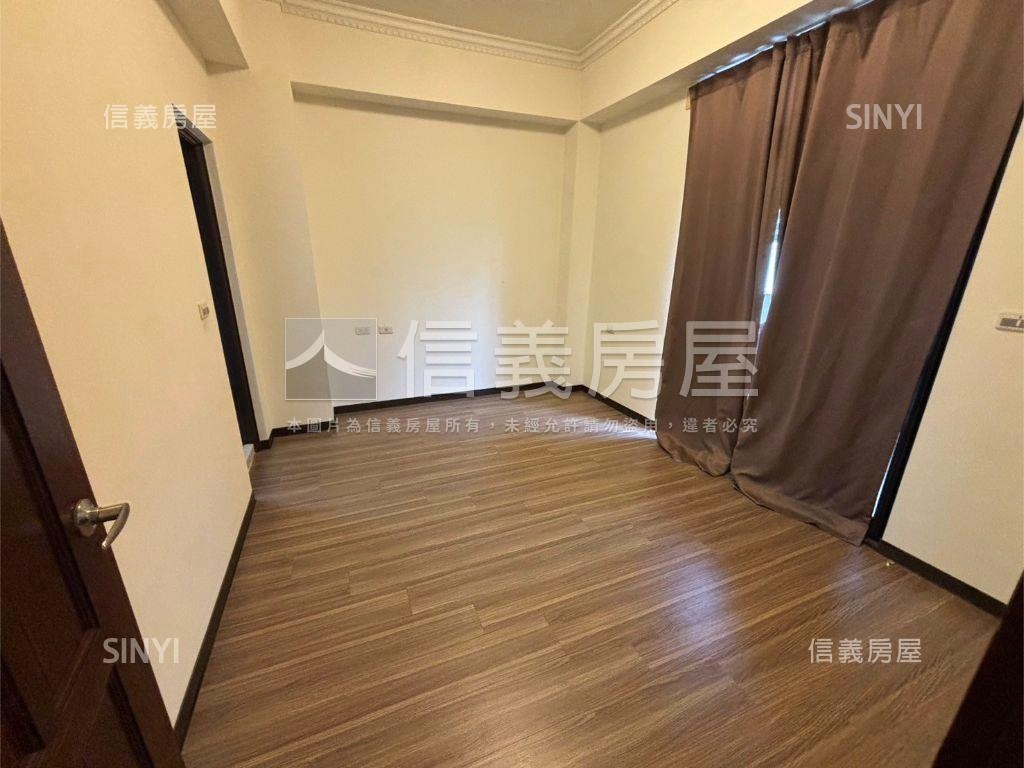 十期朝南大地坪角間別墅房屋室內格局與周邊環境