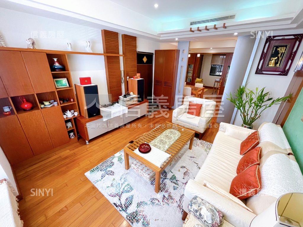 七期成功之門三房平車房屋室內格局與周邊環境