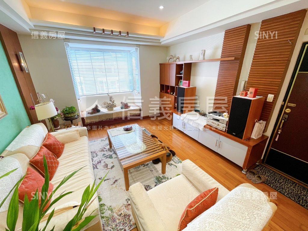 七期成功之門三房平車房屋室內格局與周邊環境