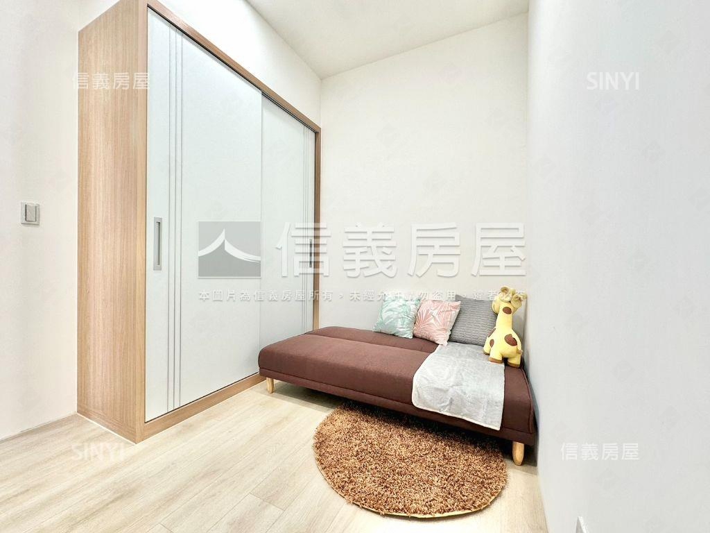 江子翠捷運。極光美妝高樓房屋室內格局與周邊環境