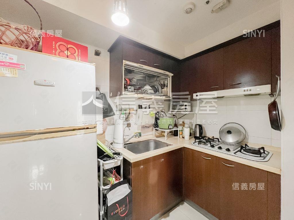 奇摩市樓中樓視野豪邸房屋室內格局與周邊環境