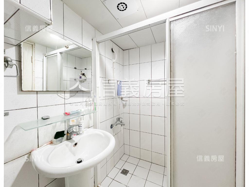 奇摩市樓中樓視野豪邸房屋室內格局與周邊環境