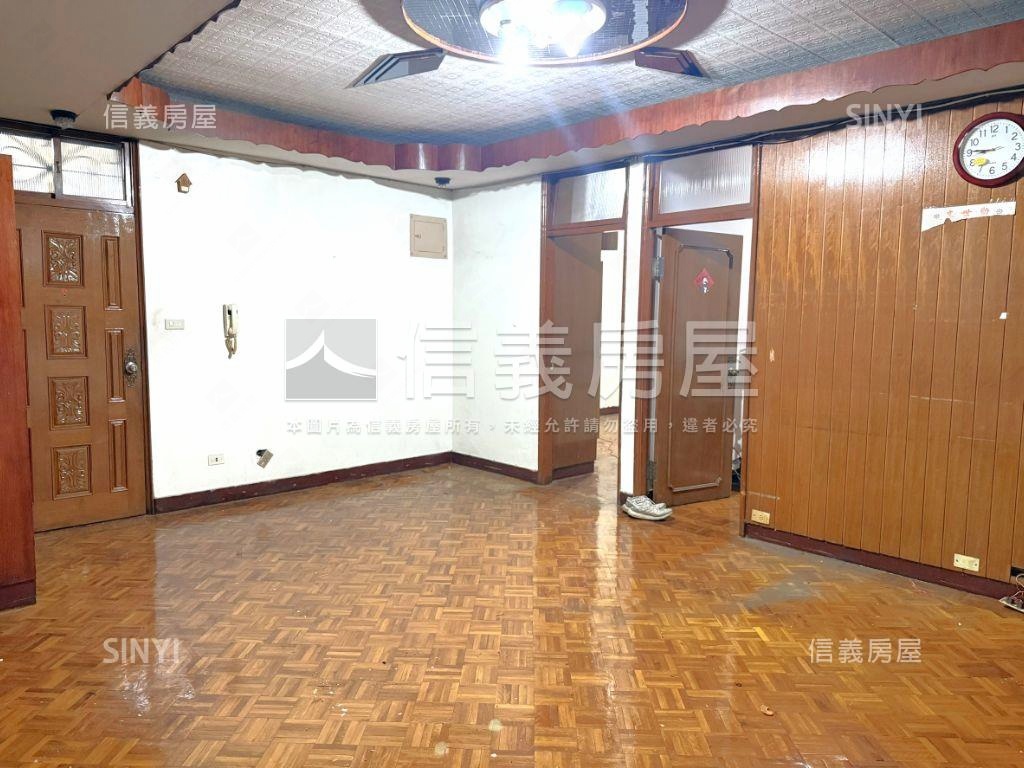 建國路方正二樓房屋室內格局與周邊環境
