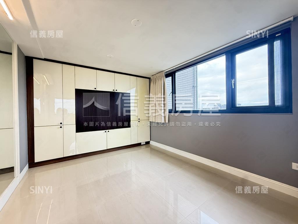 西區２房平車高樓視野開闊房屋室內格局與周邊環境