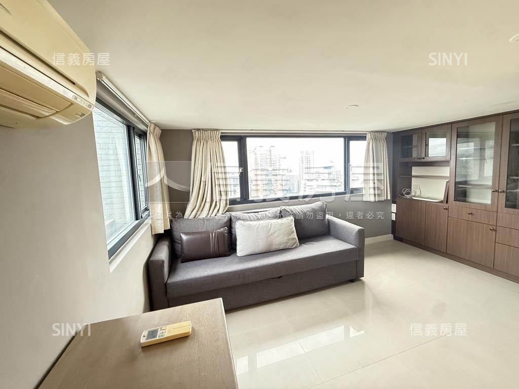 西區２房平車高樓視野開闊房屋室內格局與周邊環境