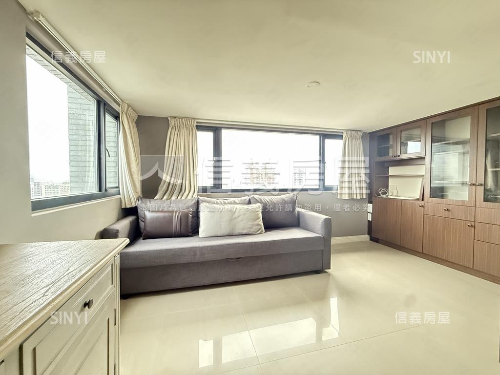 西區２房平車高樓視野開闊房屋室內格局與周邊環境